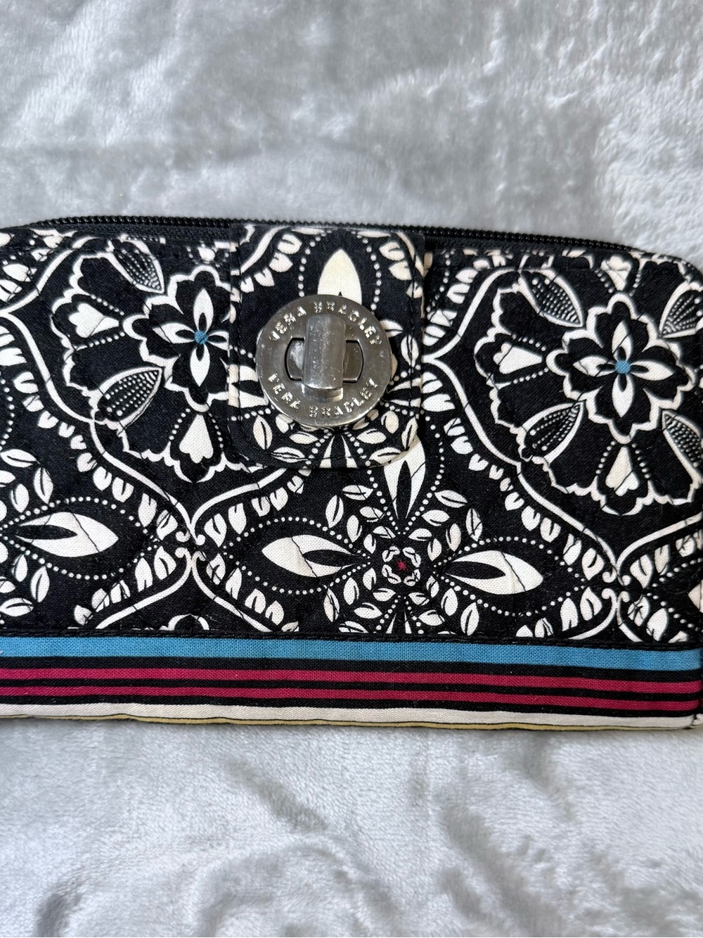 Vera Bradley Black & White Patterned Turnlock Zip Wallet